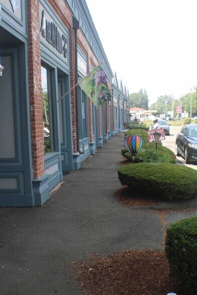 More Photos Of 3000 Whitney Ave, Hamden Unknown For Lease
