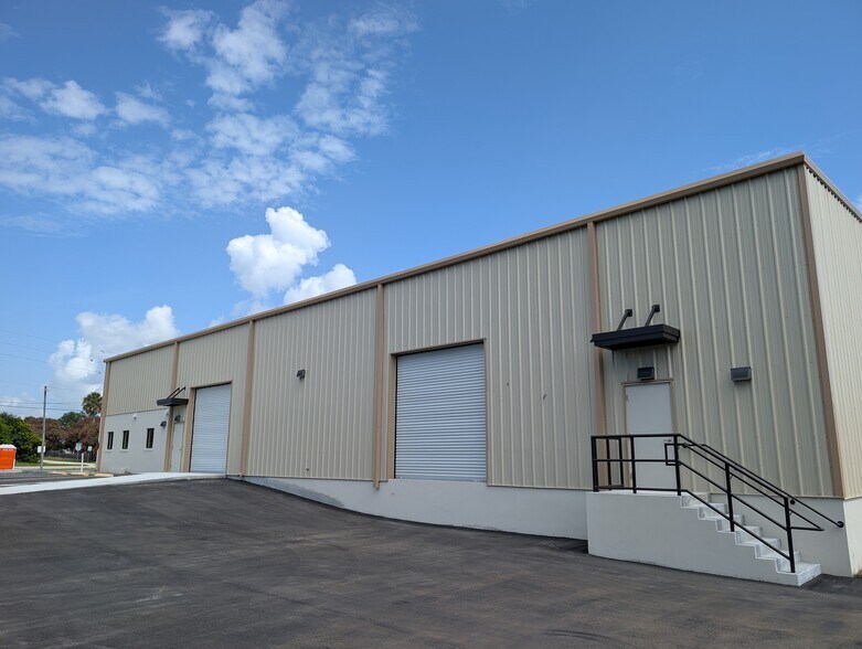 More Photos Of 450 Old Dixie Hwy, Vero Beach Industrial For Lease