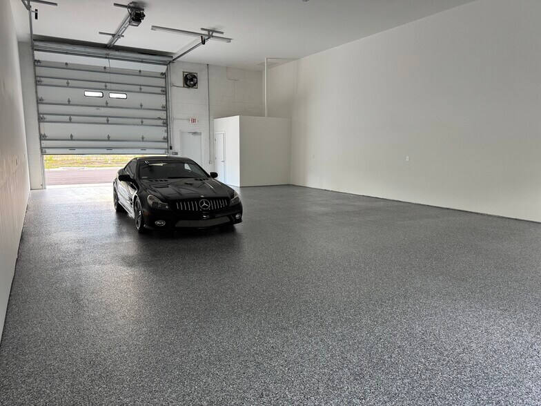 More Photos Of 1101 Reed Canal Rd, Port Orange Warehouse For Sale