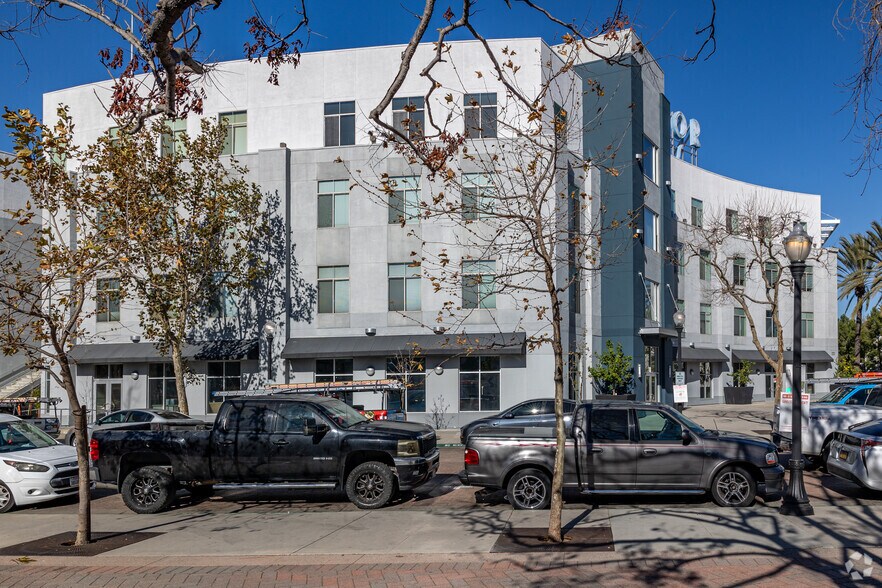 More Photos Of 435 W Center Street Promenade, Anaheim Apartments For Sale