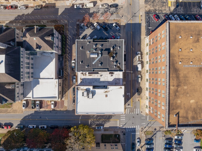 More Photos Of 124 E 10th St, Chattanooga Storefront Retail Office For Sale