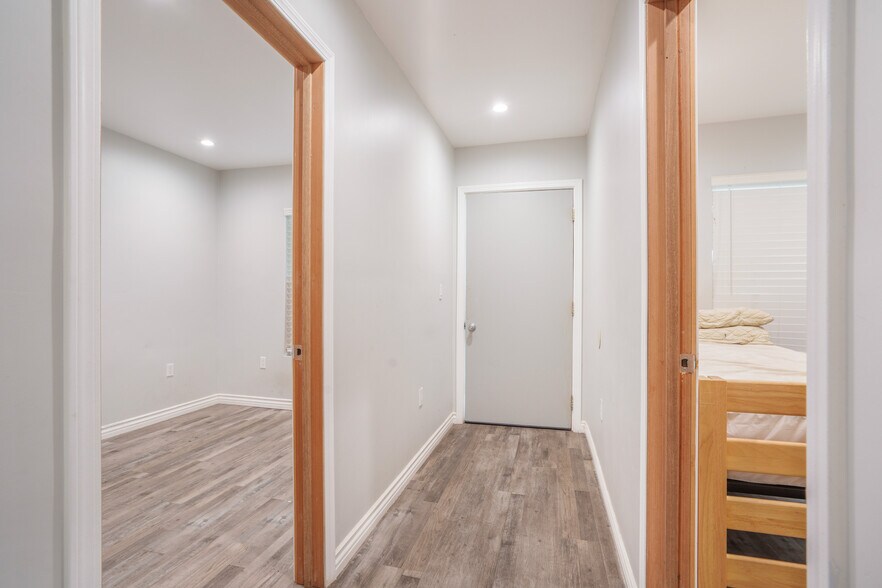 More Photos Of 406 S St Andrews Pl, Los Angeles Apartments For Sale