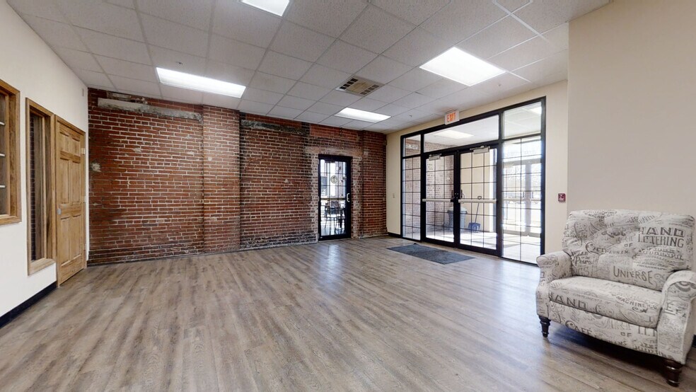 More Photos Of 243 W Main St, Springville Freestanding For Sale