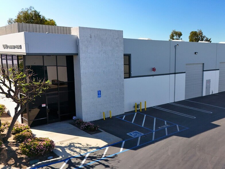 More Photos Of 1060-1072 N Kraemer Pl, Anaheim Manufacturing For Lease