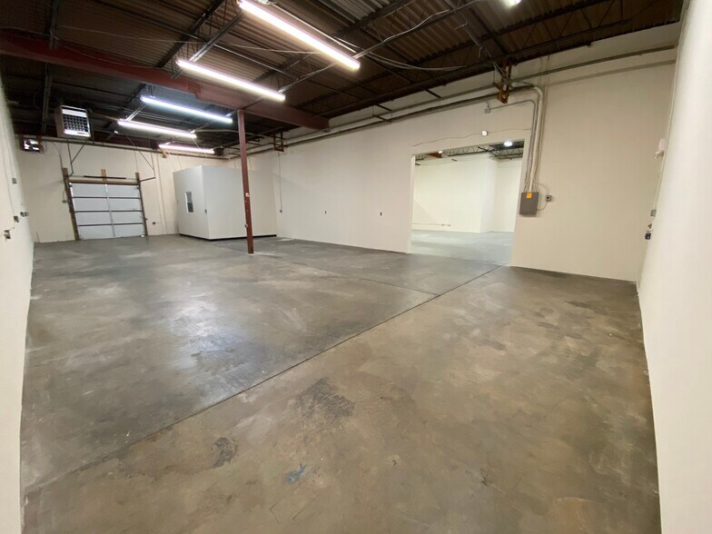 More Photos Of 7205-7207 Lockport Pl, Lorton Warehouse For Lease