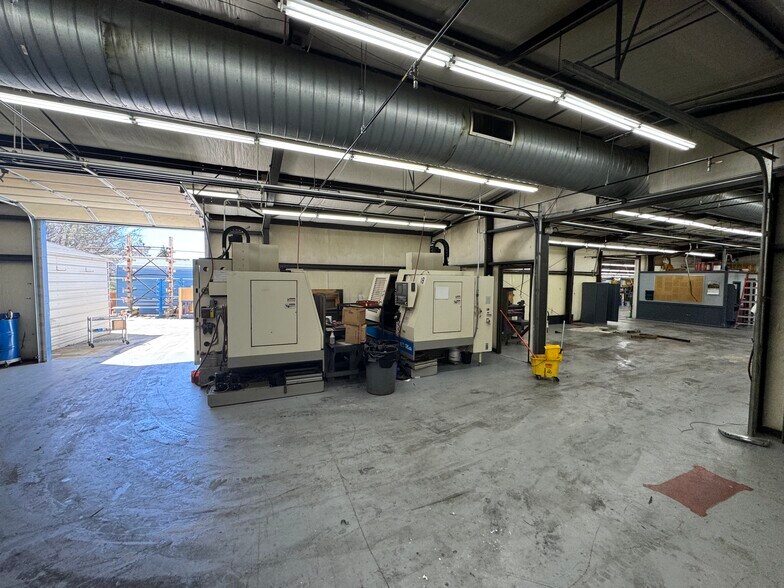 More Photos Of 880 W Union Rd, West Union Industrial For Sale