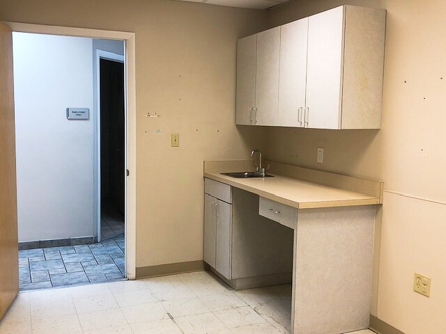 More Photos Of 5701 Overseas Hwy, Marathon Medical For Sale