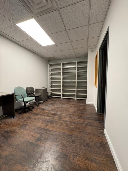 More Photos Of 271 Main St, Eastchester Light Distribution For Lease