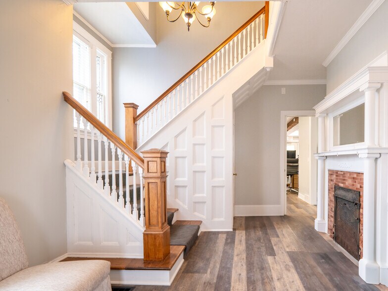 More Photos Of 1367 W Ridge Rd, Rochester Office For Sale