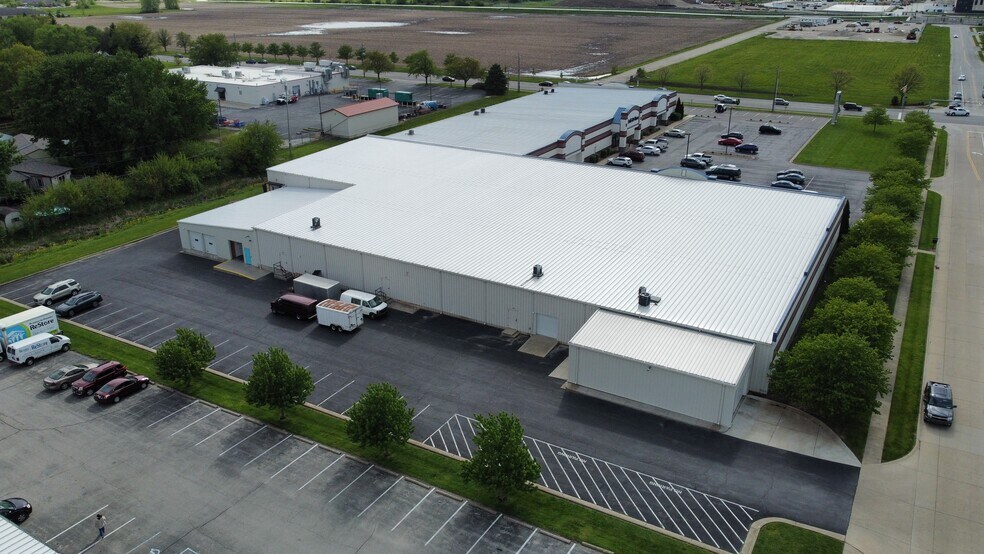 More Photos Of 3805 Fortune Dr, Lafayette Storefront For Sale