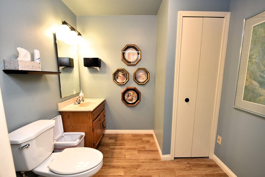 More Photos Of 11522 Davis St, Grand Blanc Office Residential For Sale