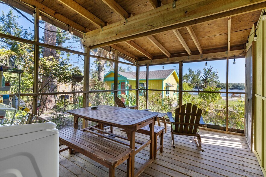 More Photos Of 12685 FL-24, Cedar Key Hotel For Sale