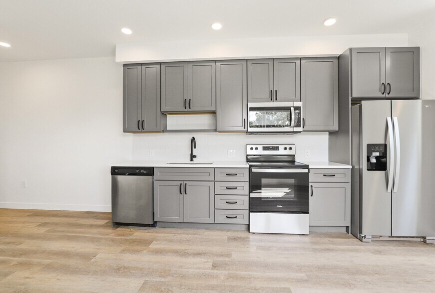 More Photos Of 1775 S Pearl St, Denver Apartments For Sale