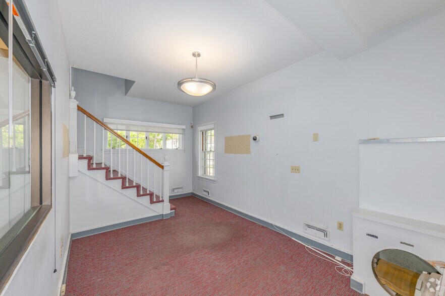 More Photos Of 818 Washington St, Holliston Bank For Sale
