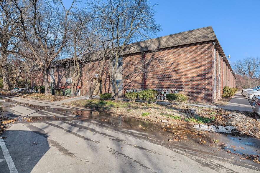More Photos Of 6016 Leavenworth Rd, Kansas City Apartments For Sale