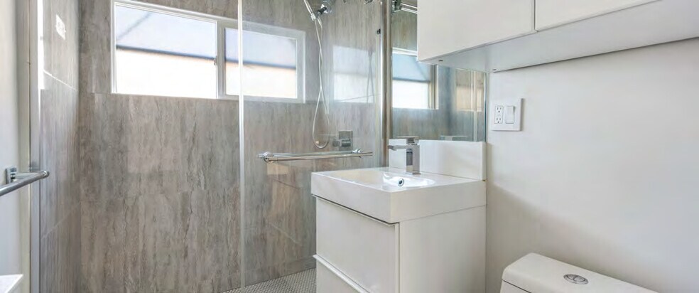 More Photos Of 1702 Hermosa Ave, Hermosa Beach Apartments For Sale