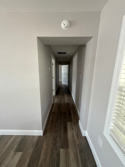 More Photos Of 2175 N McMullen Booth Rd, Clearwater Specialty For Lease