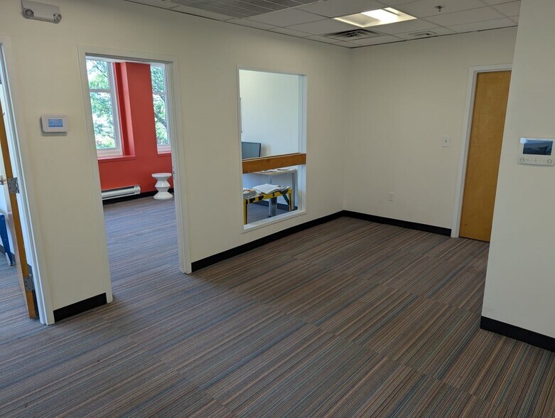 More Photos Of 554 Massachusetts Ave, Cambridge Office For Lease