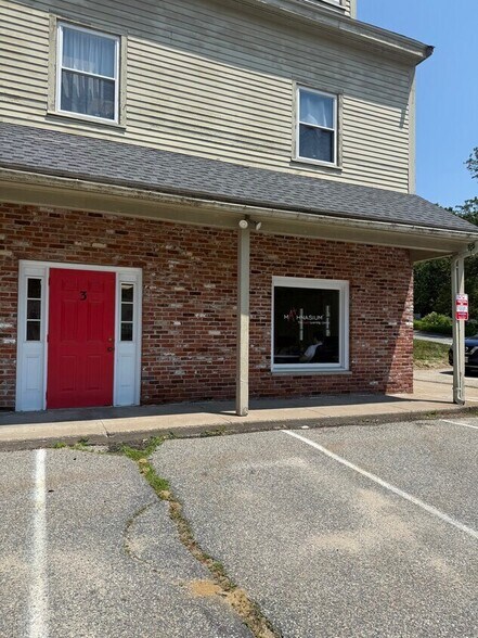 More Photos Of 339 Boston Post Rd, Sudbury Freestanding For Lease