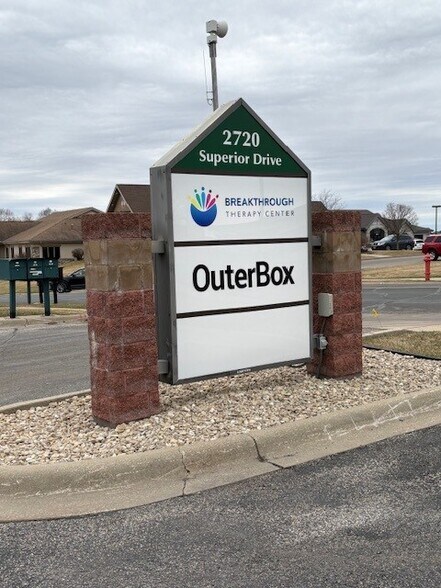 More Photos Of 2720 Superior Dr NW, Rochester Office For Lease