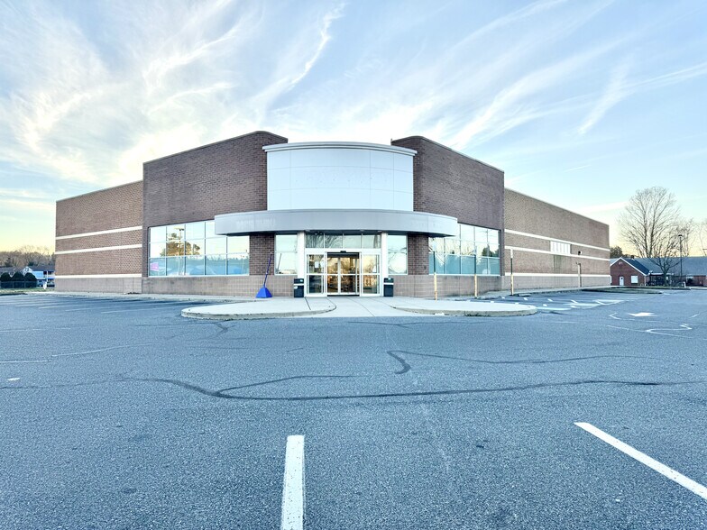 Primary Photo Of 1301 E State St, Delmar Freestanding For Sale