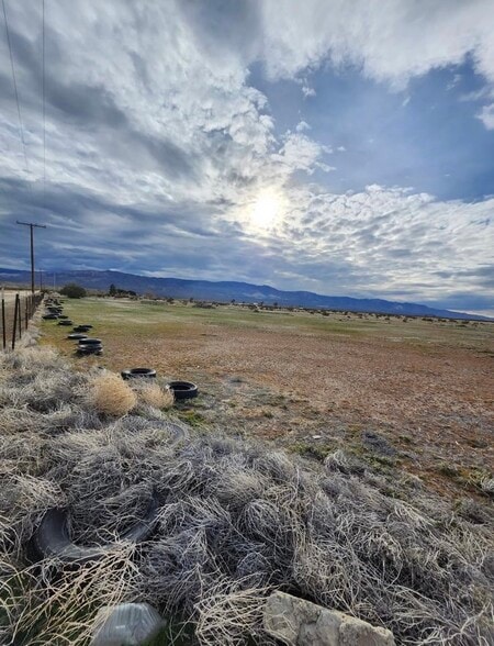 Primary Photo Of 10252 Santa Fe Fire rd, Lucerne Valley Land For Sale