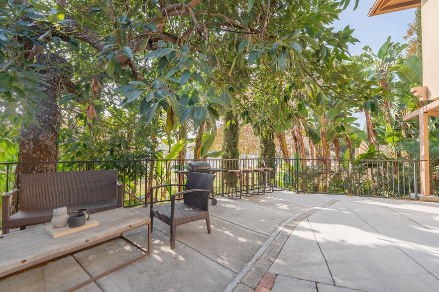 More Photos Of 646 S Grand St, Orange Apartments For Sale