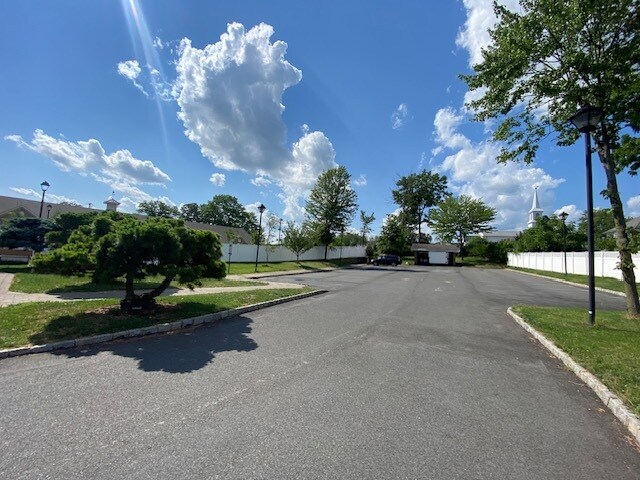 More Photos Of 2085 Burnt Mills Rd, Bedminster Freestanding For Sale