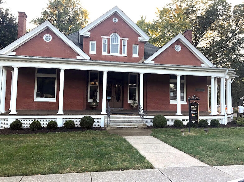 More Photos Of 143 4th Ave N, Franklin Loft Creative Space For Lease