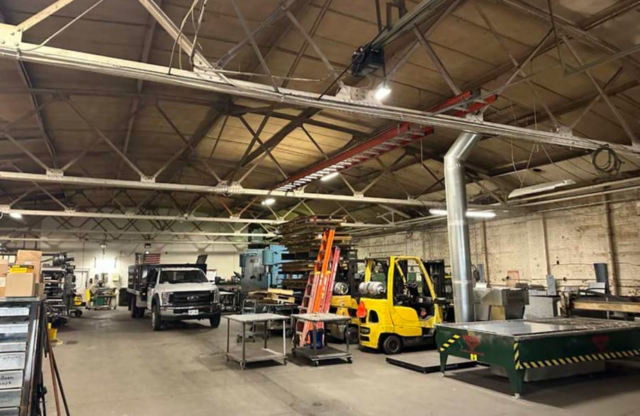 More Photos Of 2917 Colerain Ave, Cincinnati Manufacturing For Sale