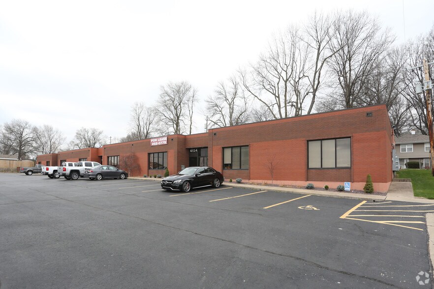 Primary Photo Of 4010-4016 S Lynn Ct, Independence Medical For Lease