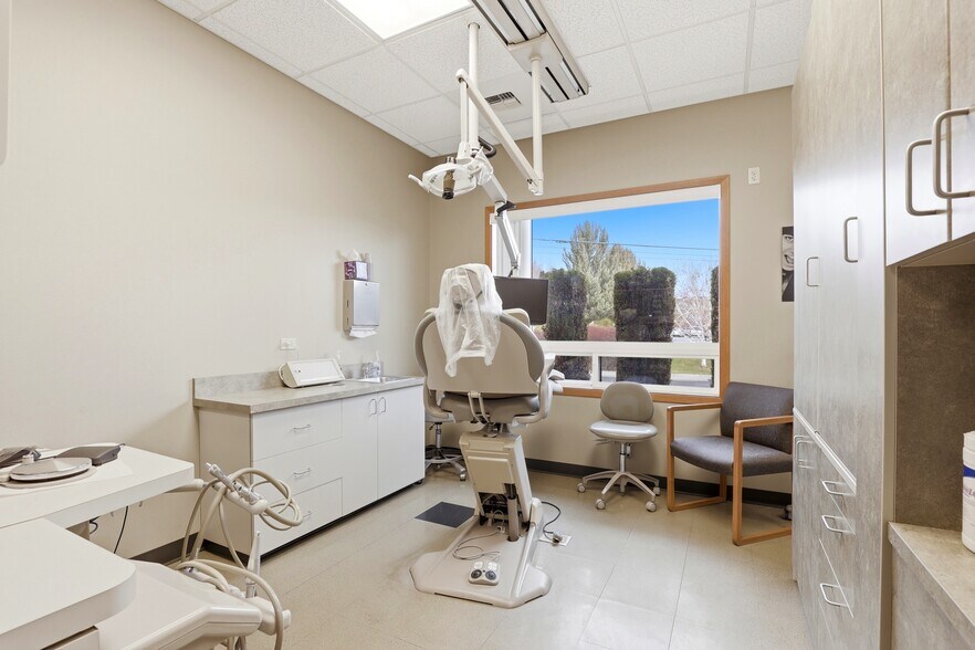 More Photos Of 3804 Kern Way, Yakima Office For Lease