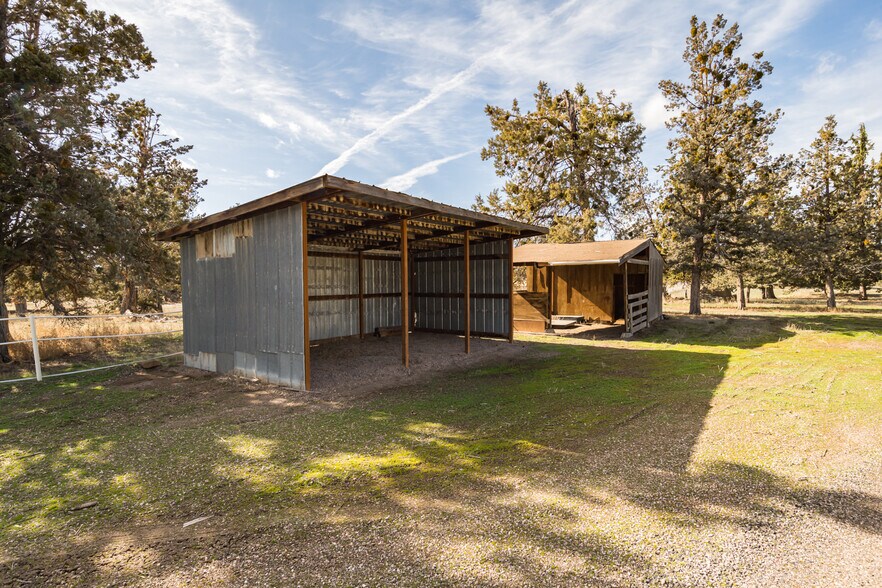 More Photos Of 65320 US 20, Bend Winery Vineyard For Sale