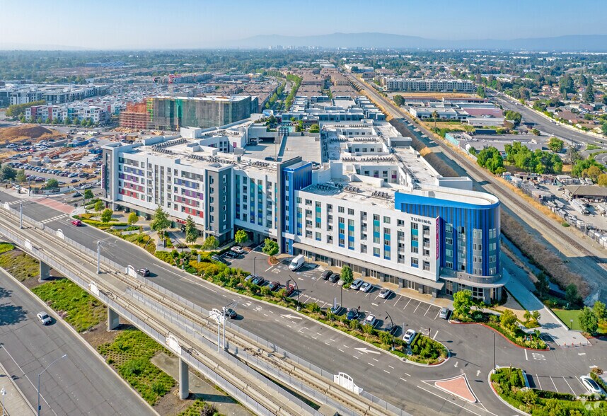 More Photos Of 1365 McCandless Dr, Milpitas Apartments For Lease