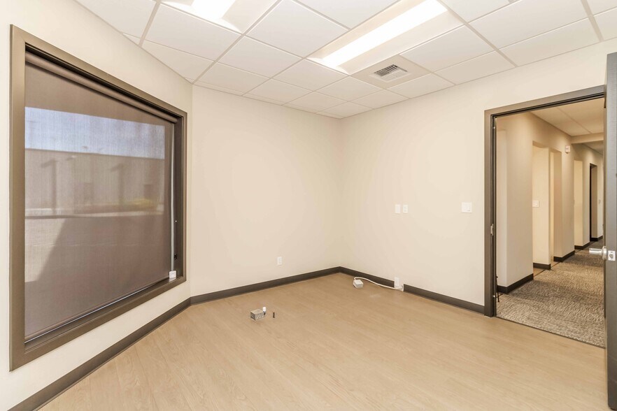 More Photos Of 2424 Mildred St W, University Place General Retail For Sale