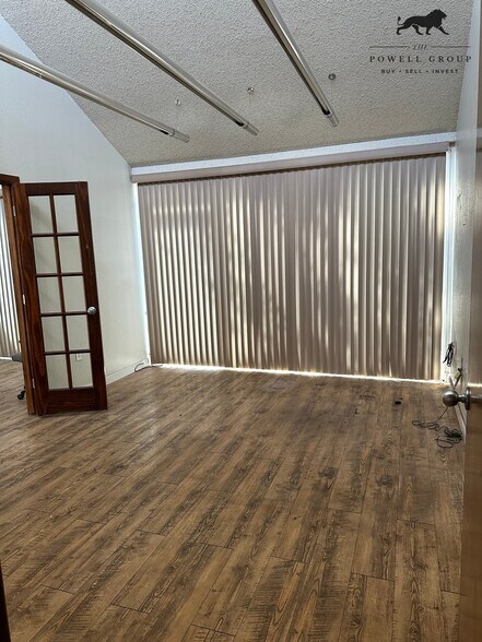 More Photos Of 5929 50th St, Lubbock Service For Lease