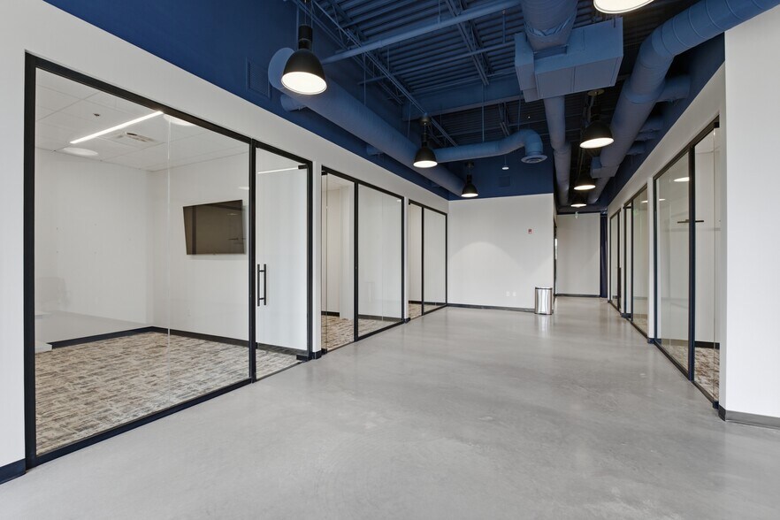 More Photos Of 6100 Robertson Ave, Nashville Storefront For Lease