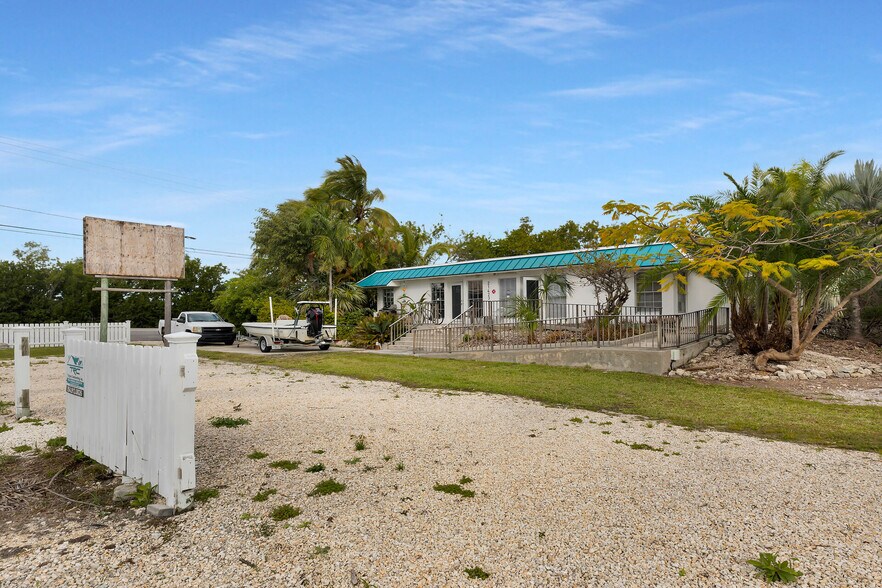 More Photos Of 21423 Overseas Hwy, Cudjoe Key Freestanding For Lease