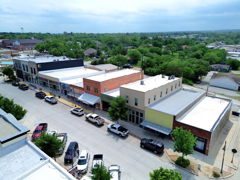 More Photos Of 1020 Halsell St, Bridgeport Flex For Sale