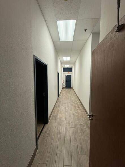 More Photos Of 416-418 NW 8th St, Oklahoma City Office For Sale