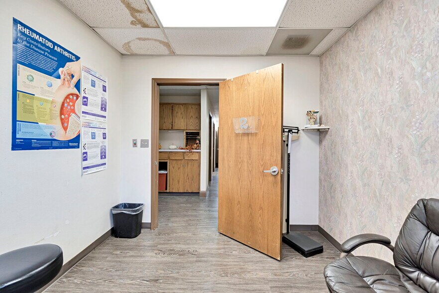 More Photos Of 1260 E Almond Ave, Madera Medical For Sale