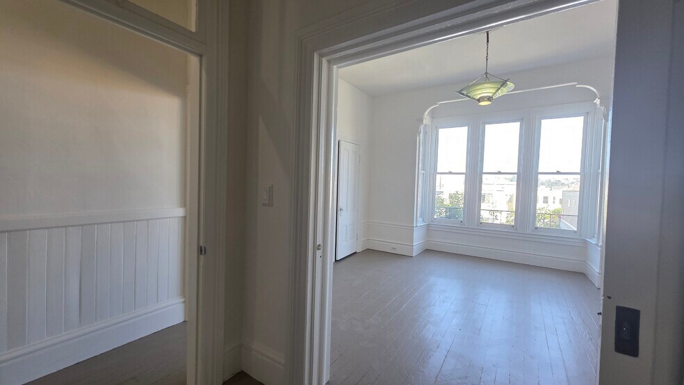 More Photos Of 920 Valencia St, San Francisco Apartments For Sale
