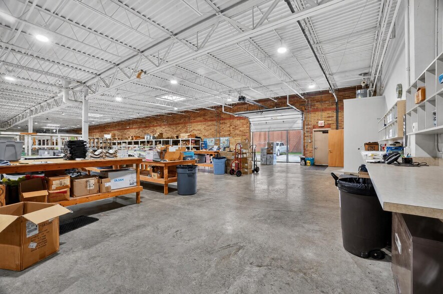 More Photos Of 1695 Joseph Lloyd Pky, Willoughby Warehouse For Sale