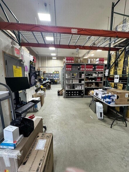 More Photos Of 343-351 Spook Rock Rd, Suffern Office For Lease