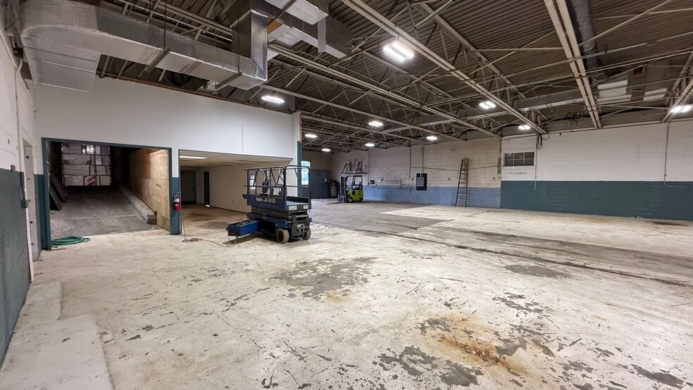 More Photos Of 1350 Balata St, Easton Warehouse For Sale