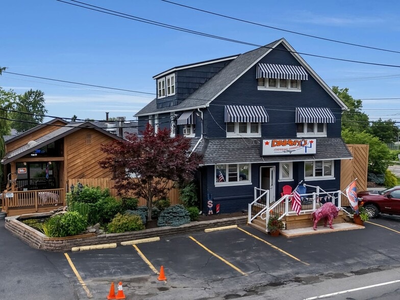 More Photos Of 4300 Abbott Rd, Orchard Park Restaurant For Sale