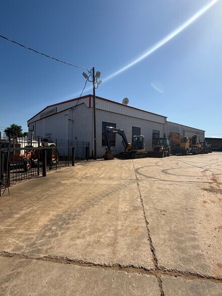 More Photos Of 905-945 N Market St, Shreveport Industrial For Sale