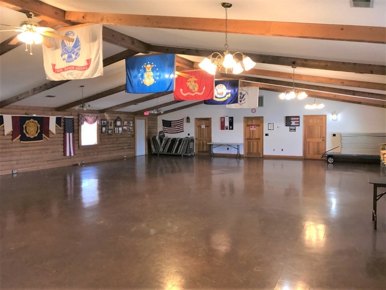 More Photos Of 13 E Side Hwy, Waynesboro Restaurant For Sale