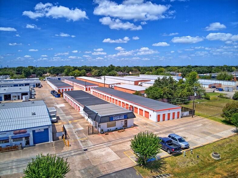 More Photos Of 15502 Old Galveston Rd, Webster Light Manufacturing For Lease