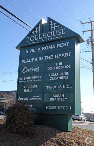More Photos Of 305 E Market St, Leesburg Unknown For Lease